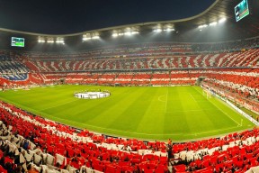 九游娱乐app下载-零失误“铁血防线”：史上最佳后防线盘点，铁血防御无敌版